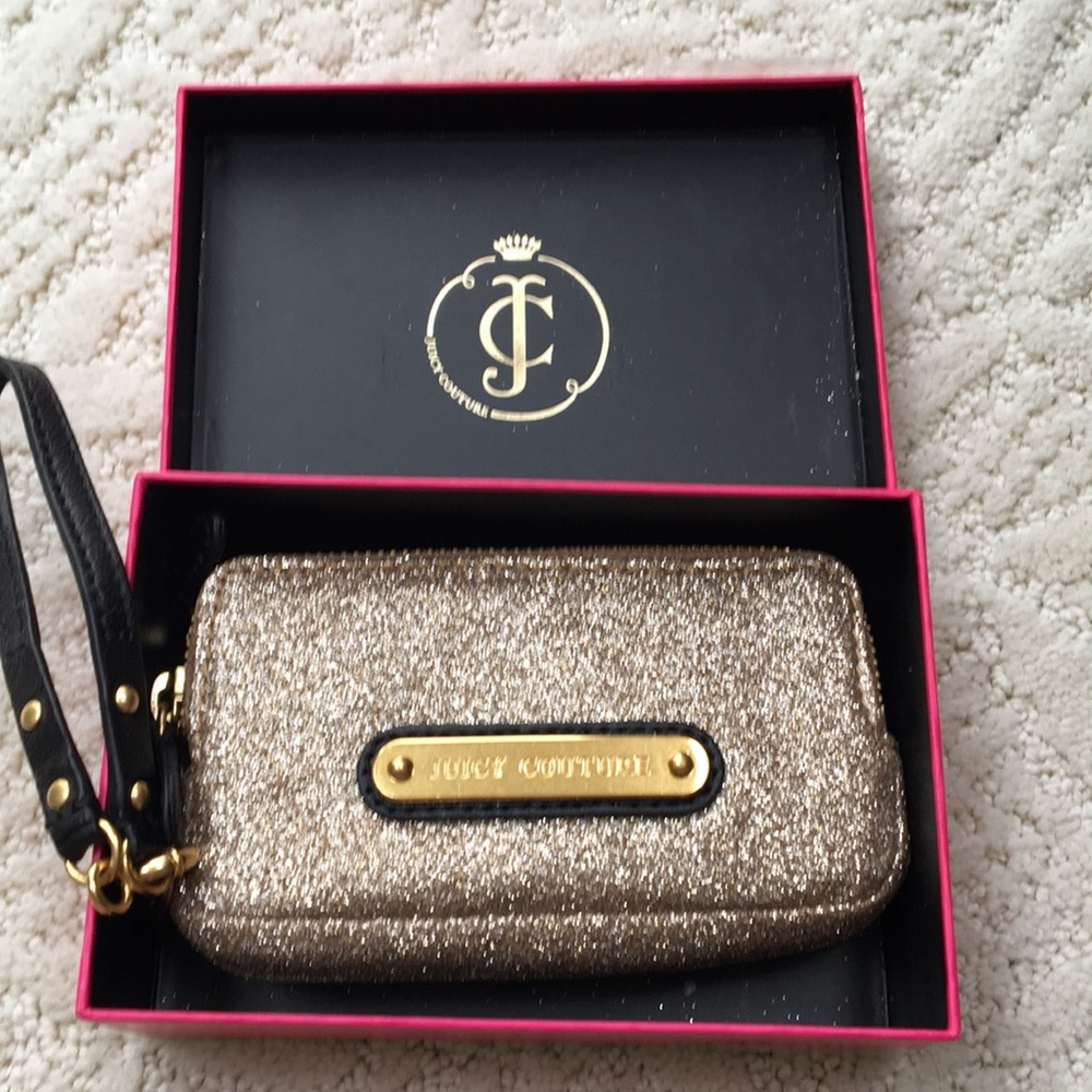 Juicy Couture wristlet